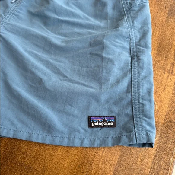 Women’s Patagonia Baggies 5” Medium - Picture 3 of 4
